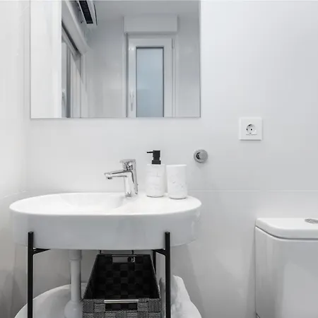 Santa Marina Apartamentuak Apartman Zarautz